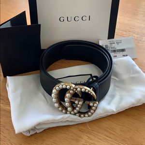 Gucci leather belt with pearl Double G